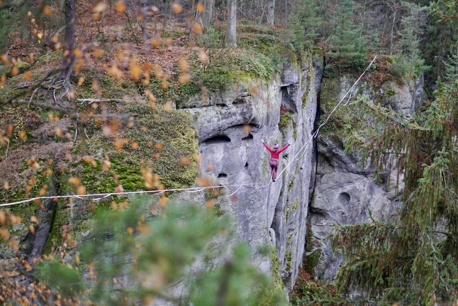 Tereza Panochova slackline therapy